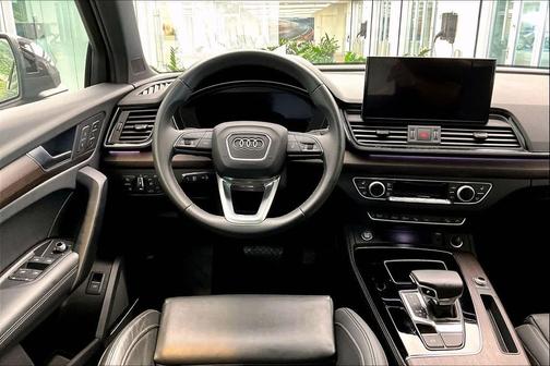 2023 Audi Q5 45 S line Prestige