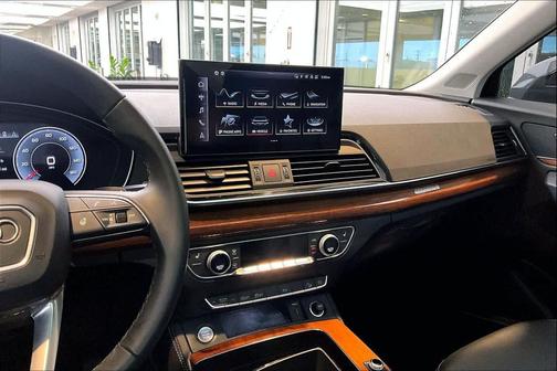2023 Audi Q5 45 S line Premium Plus