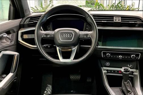 2022 Audi Q3 45 S line Premium