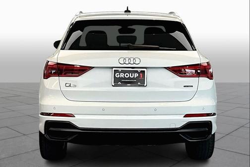 2022 Audi Q3 45 S line Premium