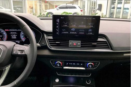2024 Audi Q5 45 S line Prestige