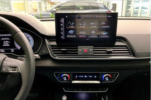 2024 Audi Q5 45 S line Premium Plus