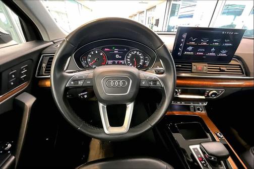 2022 Audi Q5 45 S line Premium