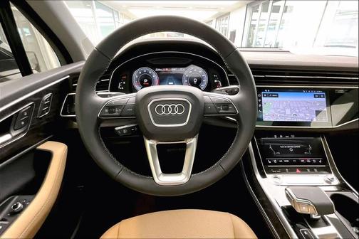 2025 Audi Q7 55 Premium Plus