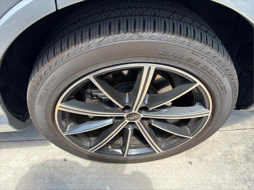 2025 Audi Q7 45 Premium Plus