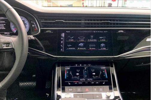 2025 Audi Q7 45 Premium Plus