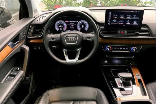 2023 Audi Q5 45 S line Premium Plus