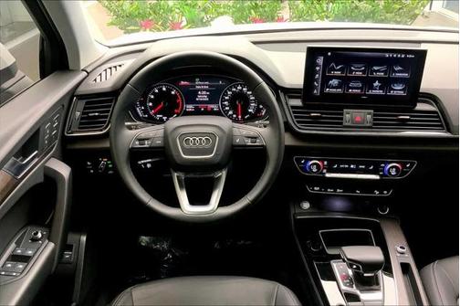 2022 Audi Q5 45 S line Premium