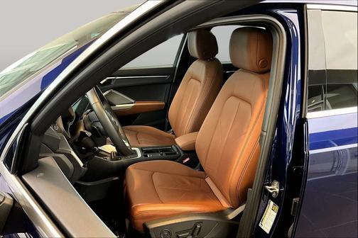 Navarra Blue Metallic 2025 Audi Q3 45 S line Premium Plus