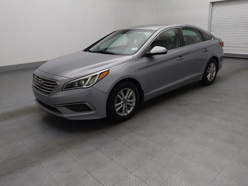 2017 Hyundai SONATA SE