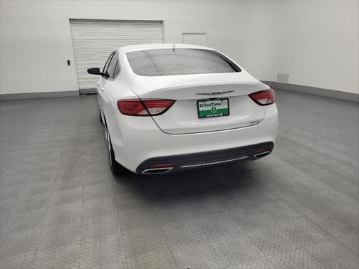 2017 Chrysler 200 Limited
