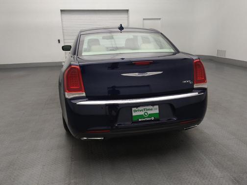 2016 Chrysler 300C Base