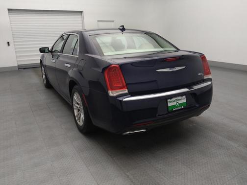 2016 Chrysler 300C Base