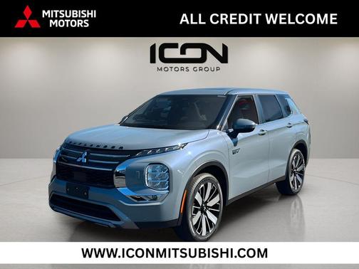 Moonstone Gray Metallic 2026 Mitsubishi Outlander SE S-AWC