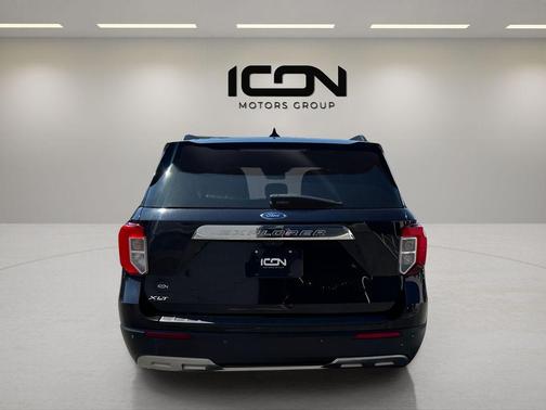 Agate Black Metallic 2022 Ford Explorer XLT