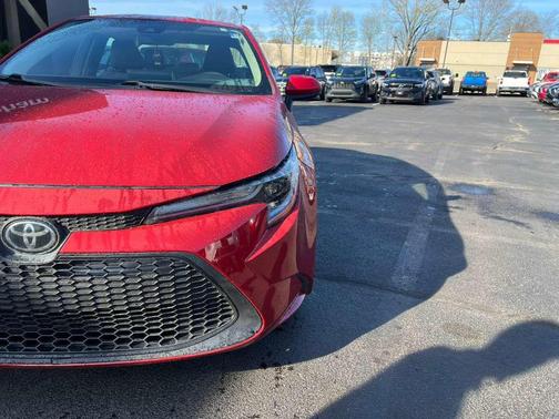Barcelona Red Metallic 2021 Toyota Corolla LE