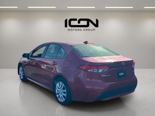 Barcelona Red Metallic 2021 Toyota Corolla LE