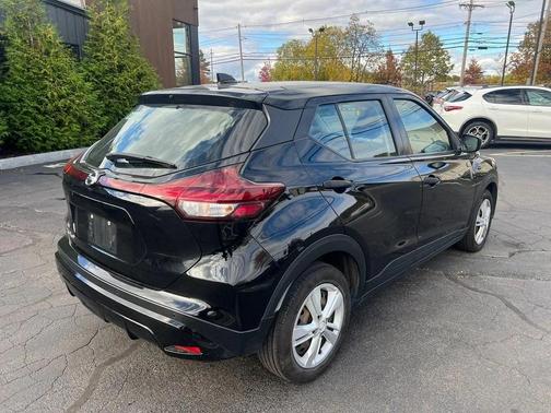 2021 Nissan Kicks S