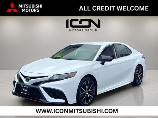 White 2022 Toyota Camry SE