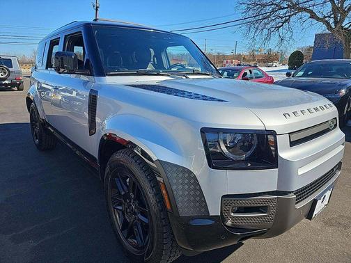 Fuji White 2023 Land Rover Defender 110 X-Dynamic SE