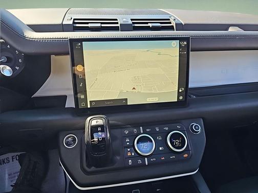 Fuji White 2023 Land Rover Defender 110 X-Dynamic SE