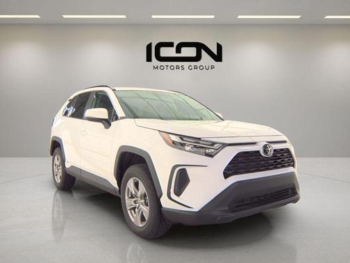 Ice Cap 2025 Toyota RAV4 Hybrid XLE