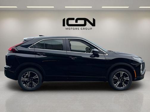 Labrador Black Pearl 2026 Mitsubishi Eclipse Cross SEL