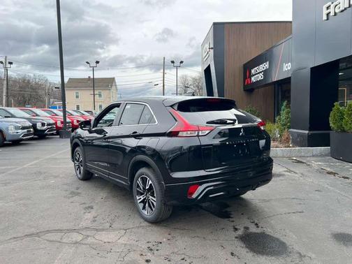 Labrador Black Pearl 2026 Mitsubishi Eclipse Cross SEL