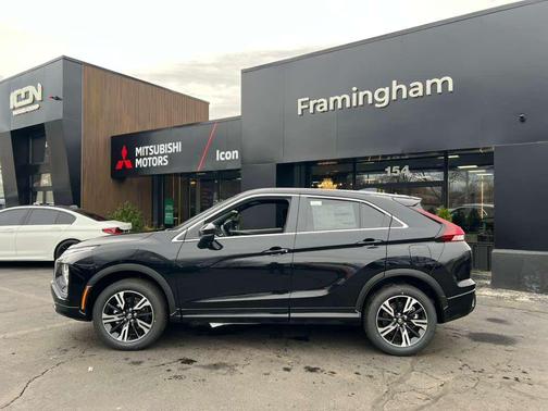 Labrador Black Pearl 2026 Mitsubishi Eclipse Cross SEL