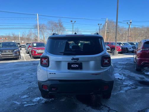 2017 Jeep Renegade Trailhawk