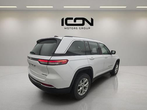 Bright White Clearcoat 2023 Jeep Grand Cherokee Limited