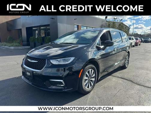 2024 Chrysler Pacifica Hybrid Select