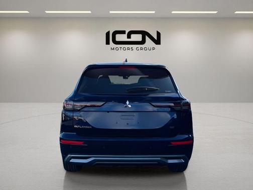 Cosmic Blue Metallic 2026 Mitsubishi Outlander SE 2.5 S-AWC