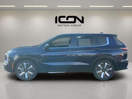 Cosmic Blue Metallic 2026 Mitsubishi Outlander SE 2.5 S-AWC