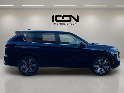 Cosmic Blue Metallic 2026 Mitsubishi Outlander SE 2.5 S-AWC