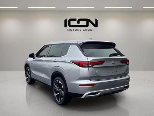 2025 Mitsubishi Outlander PHEV SE S-AWC