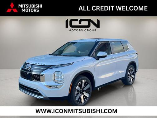 White Diamond 2026 Mitsubishi Outlander SE 2.5 S-AWC