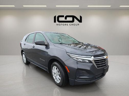 Iron Gray Metallic 2022 Chevrolet Equinox LS