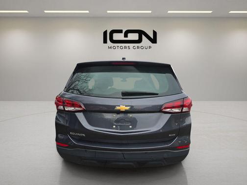 Iron Gray Metallic 2022 Chevrolet Equinox LS