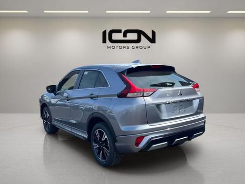 Mercury Gray Metallic 2026 Mitsubishi Eclipse Cross SEL