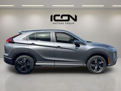 Mercury Gray Metallic 2026 Mitsubishi Eclipse Cross SEL