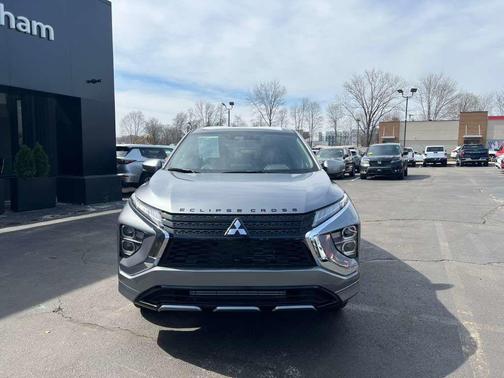 Mercury Gray Metallic 2026 Mitsubishi Eclipse Cross SEL