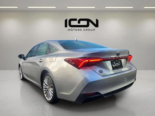2021 Toyota Avalon Hybrid Limited