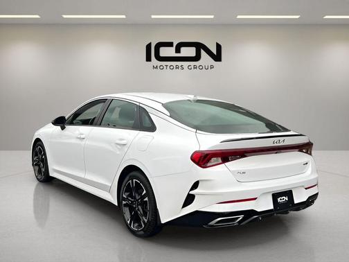 Glacial White Pearl 2022 Kia K5 GT-Line