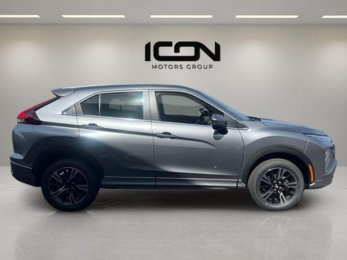 Mercury Gray Metallic 2026 Mitsubishi Eclipse Cross SEL