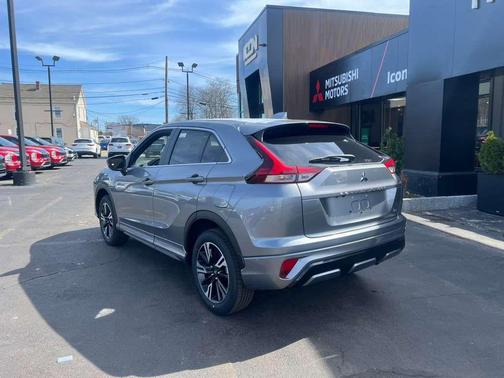 Mercury Gray Metallic 2026 Mitsubishi Eclipse Cross SEL
