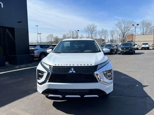 White Diamond 2026 Mitsubishi Eclipse Cross SEL