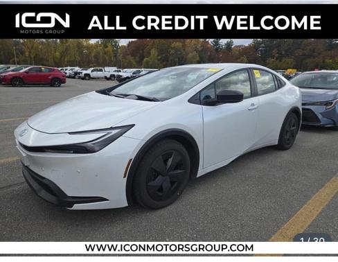 2024 Toyota Prius LE