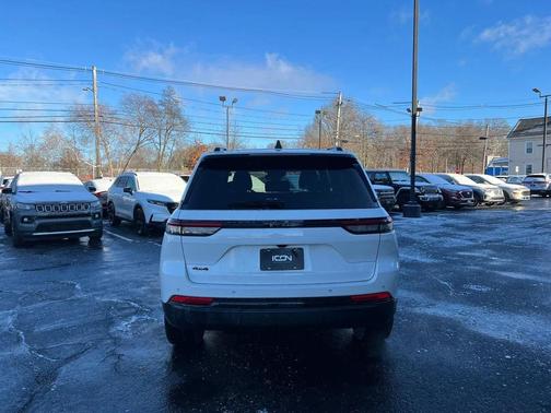 2023 Jeep Grand Cherokee Altitude