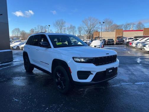2023 Jeep Grand Cherokee Altitude